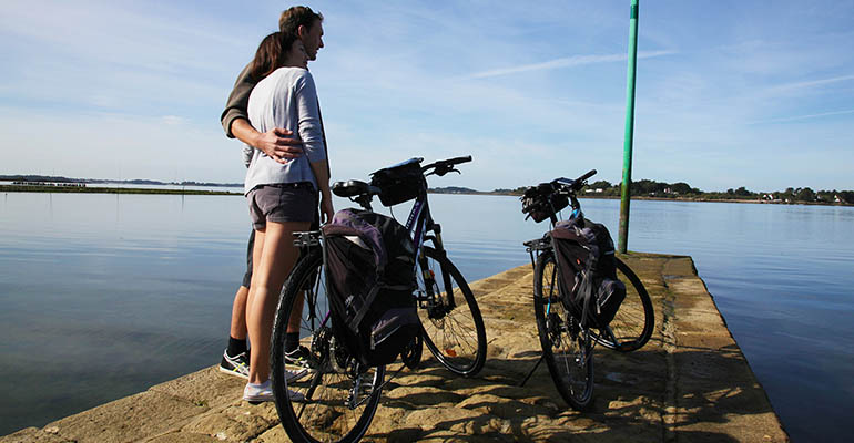 Balade à vélo dans le Morbihan - Crédit image : abicyclette-voyages.com